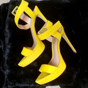 Yellow/Gold Heeled Sandal